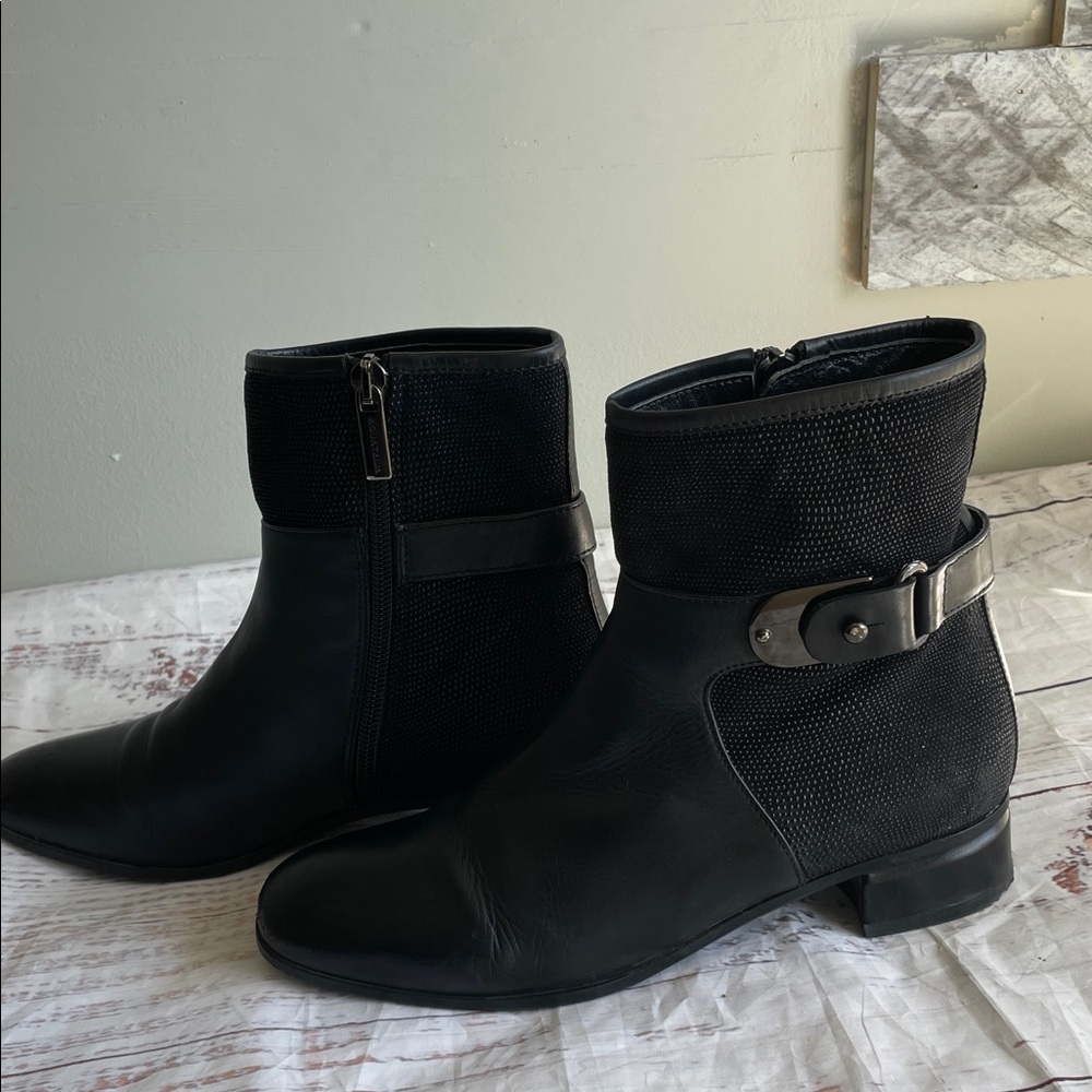 Aquatalia Black Leather Ankle Booties Size 6 - Picture 5 of 9